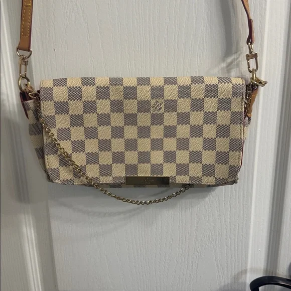 Checkered Crossbody Bag with Tan Strap - Picture 2 of 4